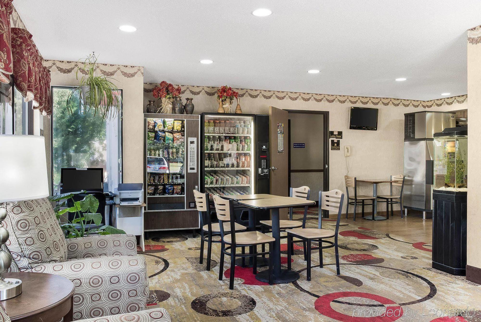 Econo Lodge Grand Forks Exterior foto