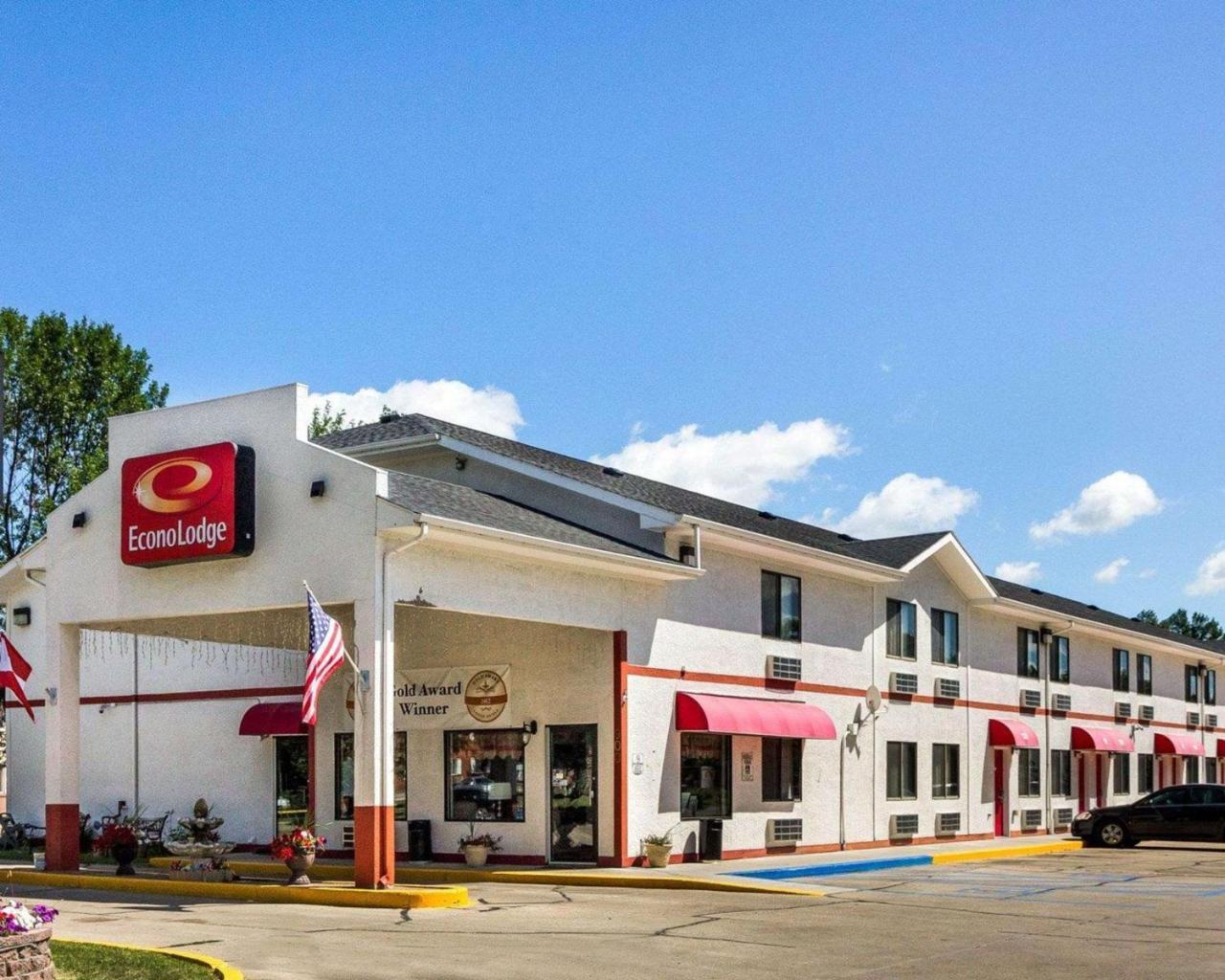 Econo Lodge Grand Forks Exterior foto